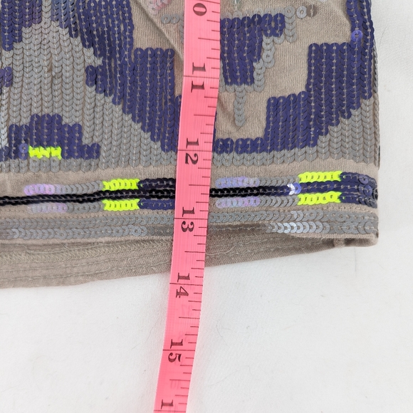 3/$20 Express Stretch Aztec Sequin Mini Skirt Taupe Size XS - Picture 4 of 5